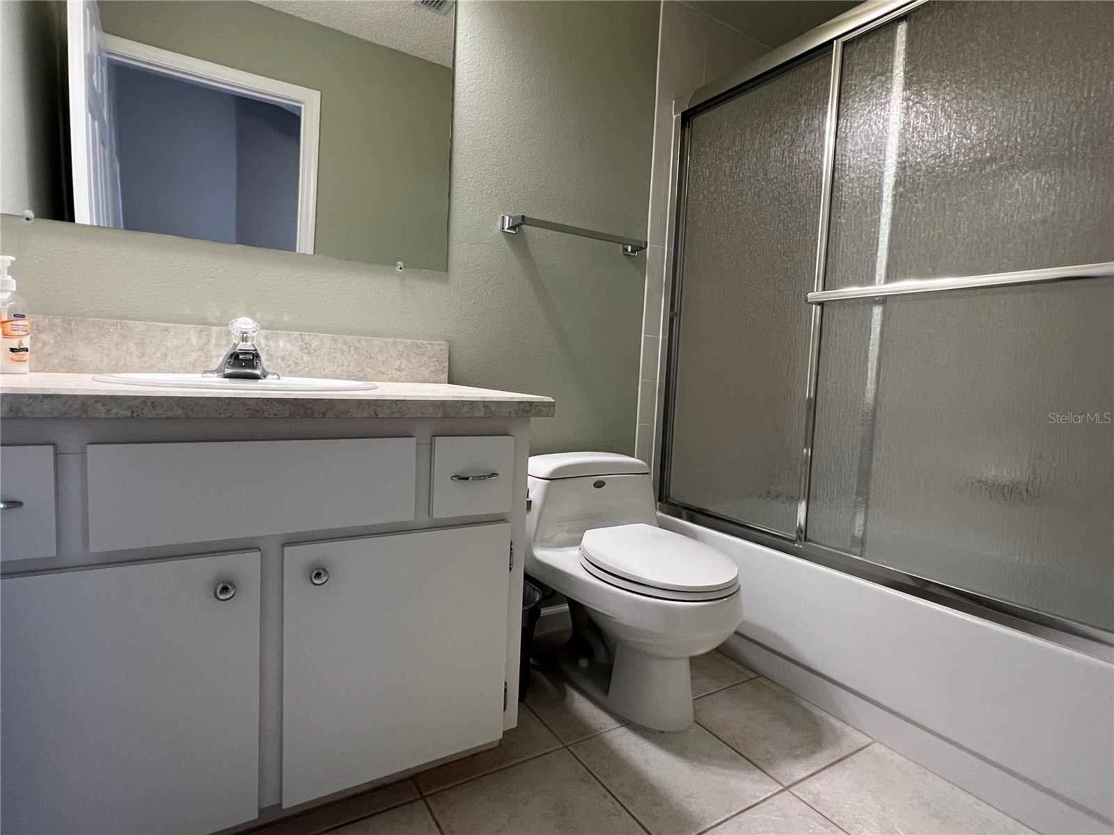 OCALA PALMS UN I - Residential Lease