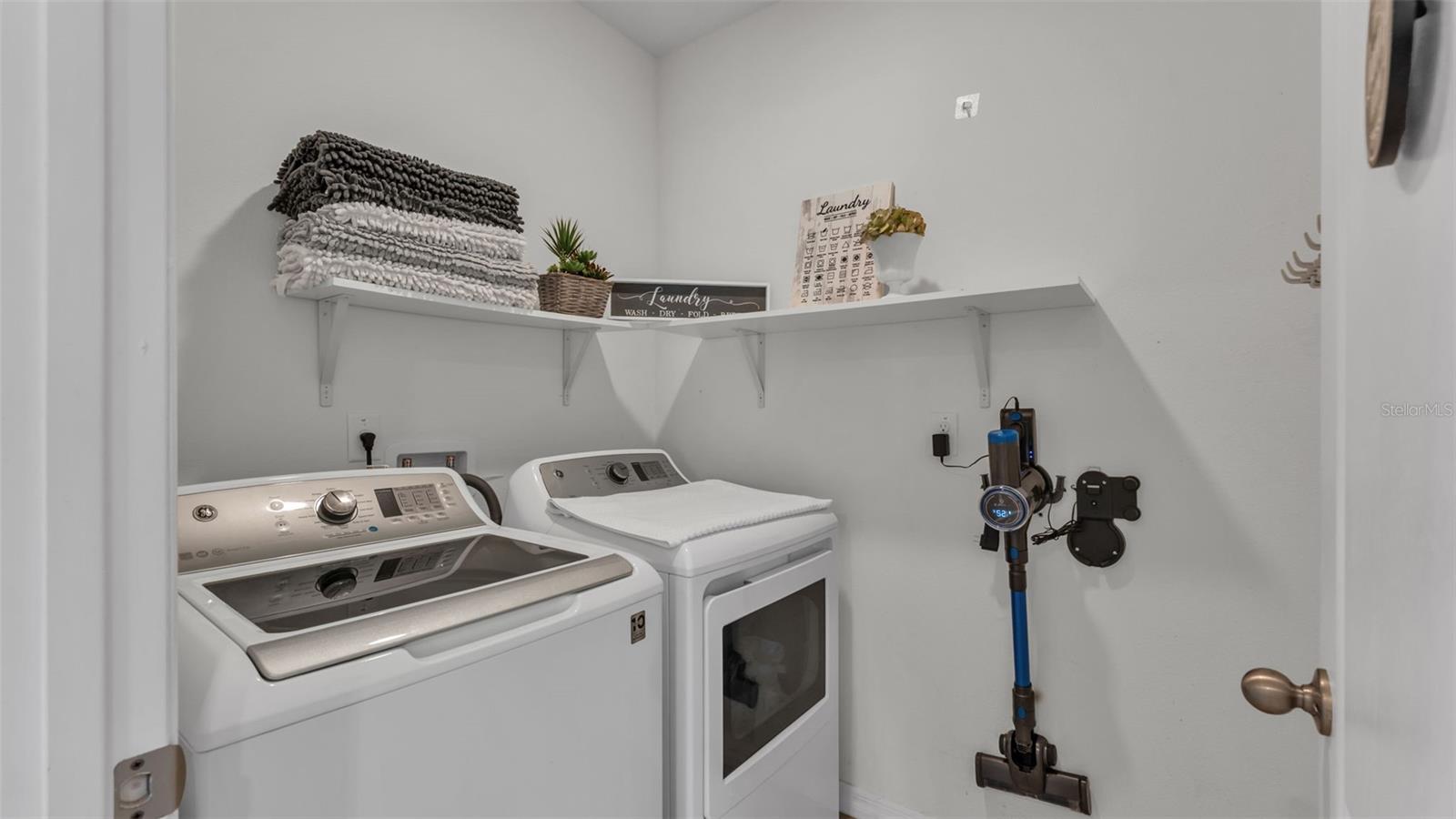 BRIDGEPORT LAKES PH 1 - Residential