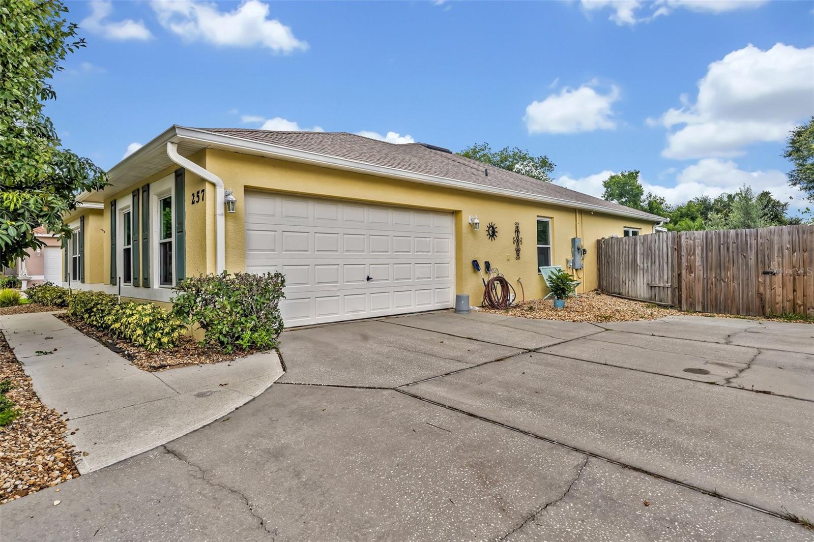 257 WINDING COVE AVENUE