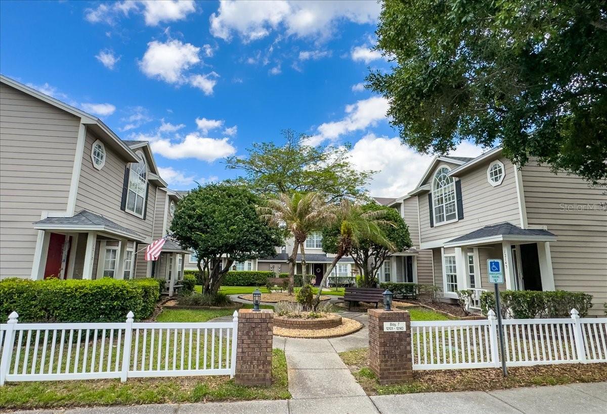 THATCHERS LANDING CONDO 03 - Residential