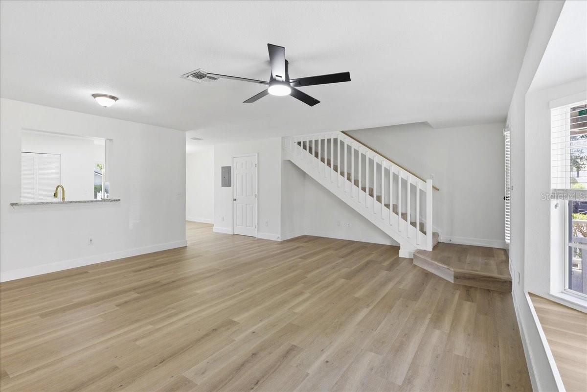 THATCHERS LANDING CONDO 03 - Residential