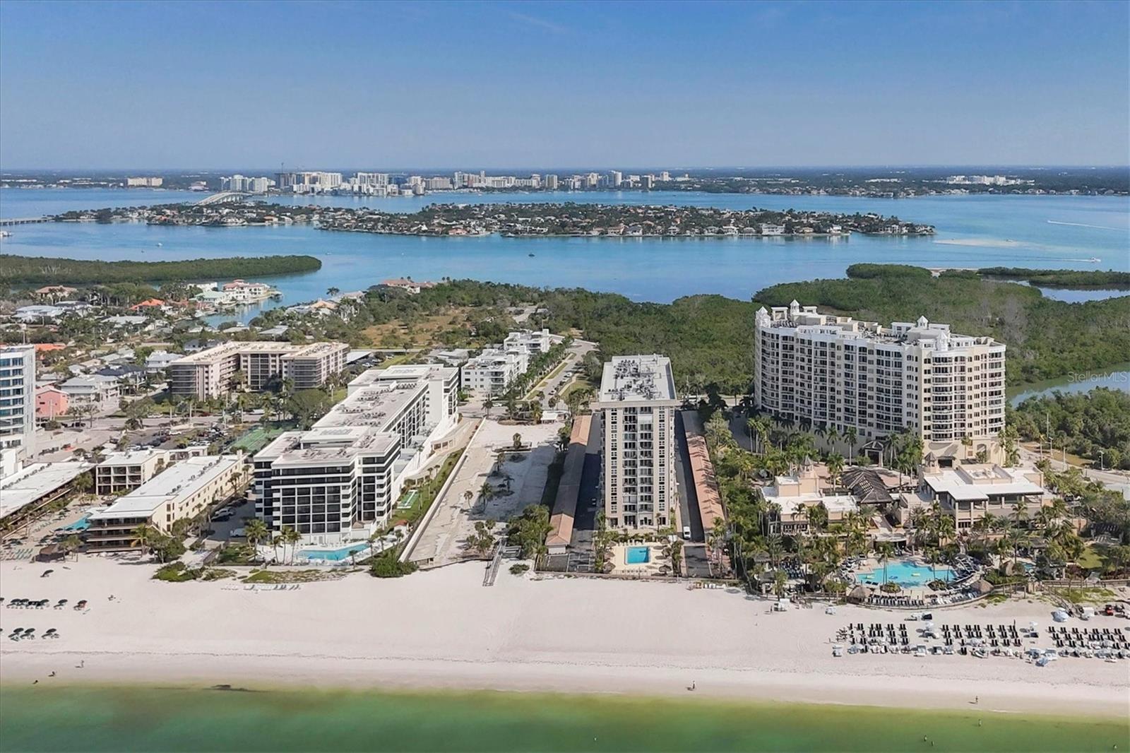 LIDO BEACH CLUB - Residential