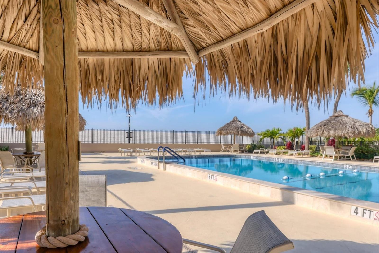 LIDO BEACH CLUB - Residential