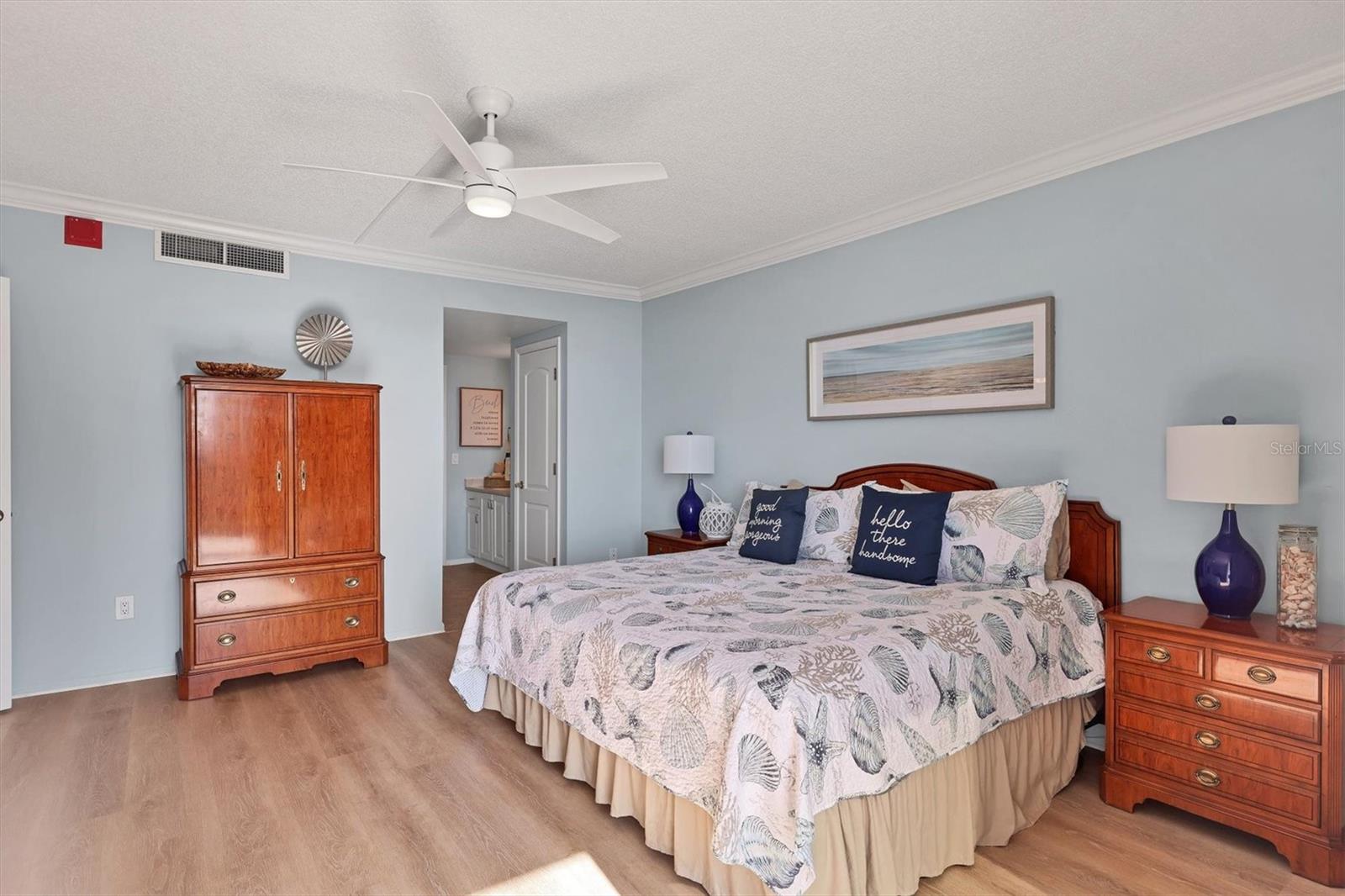 LIDO BEACH CLUB - Residential