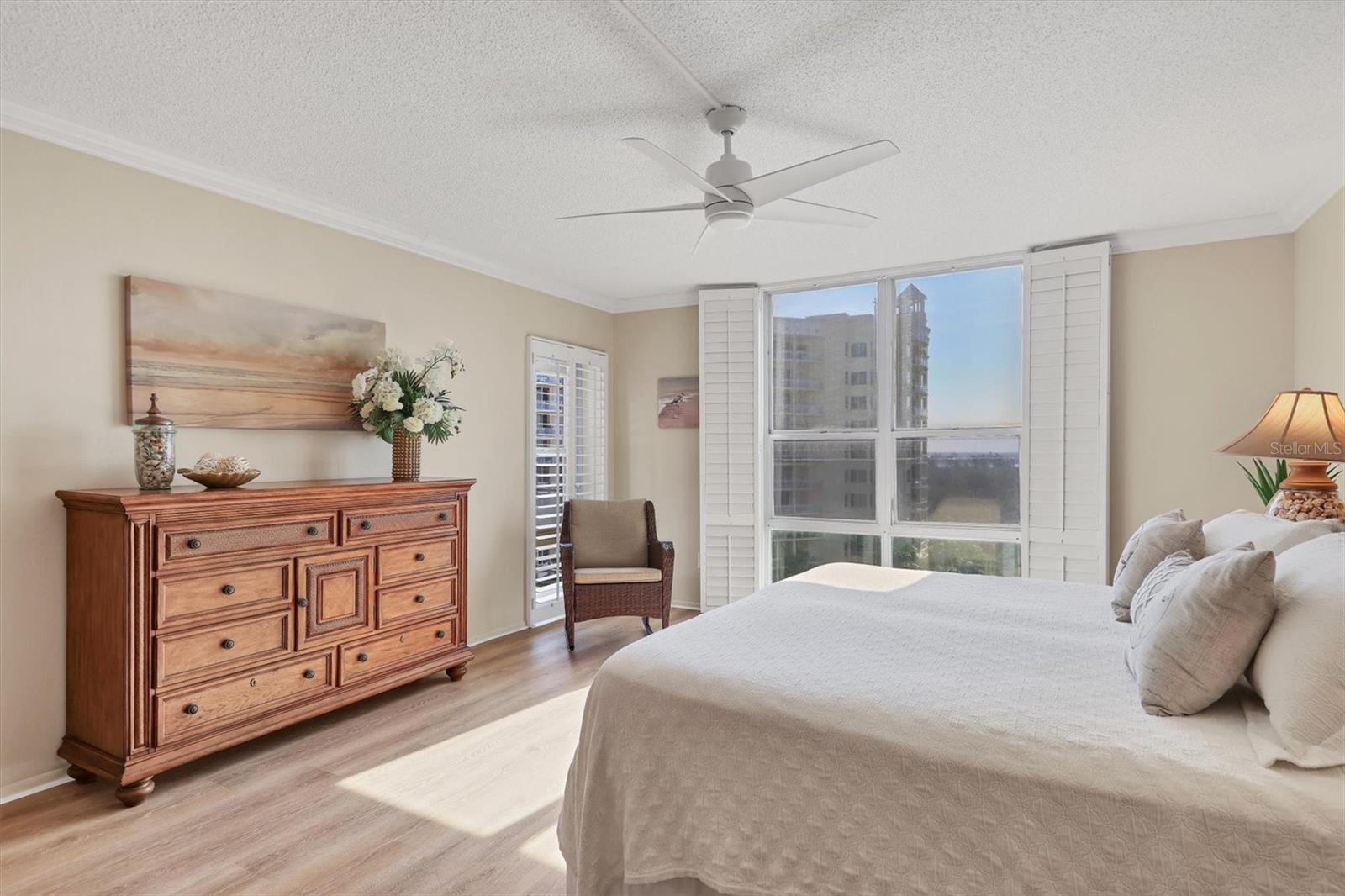 LIDO BEACH CLUB - Residential