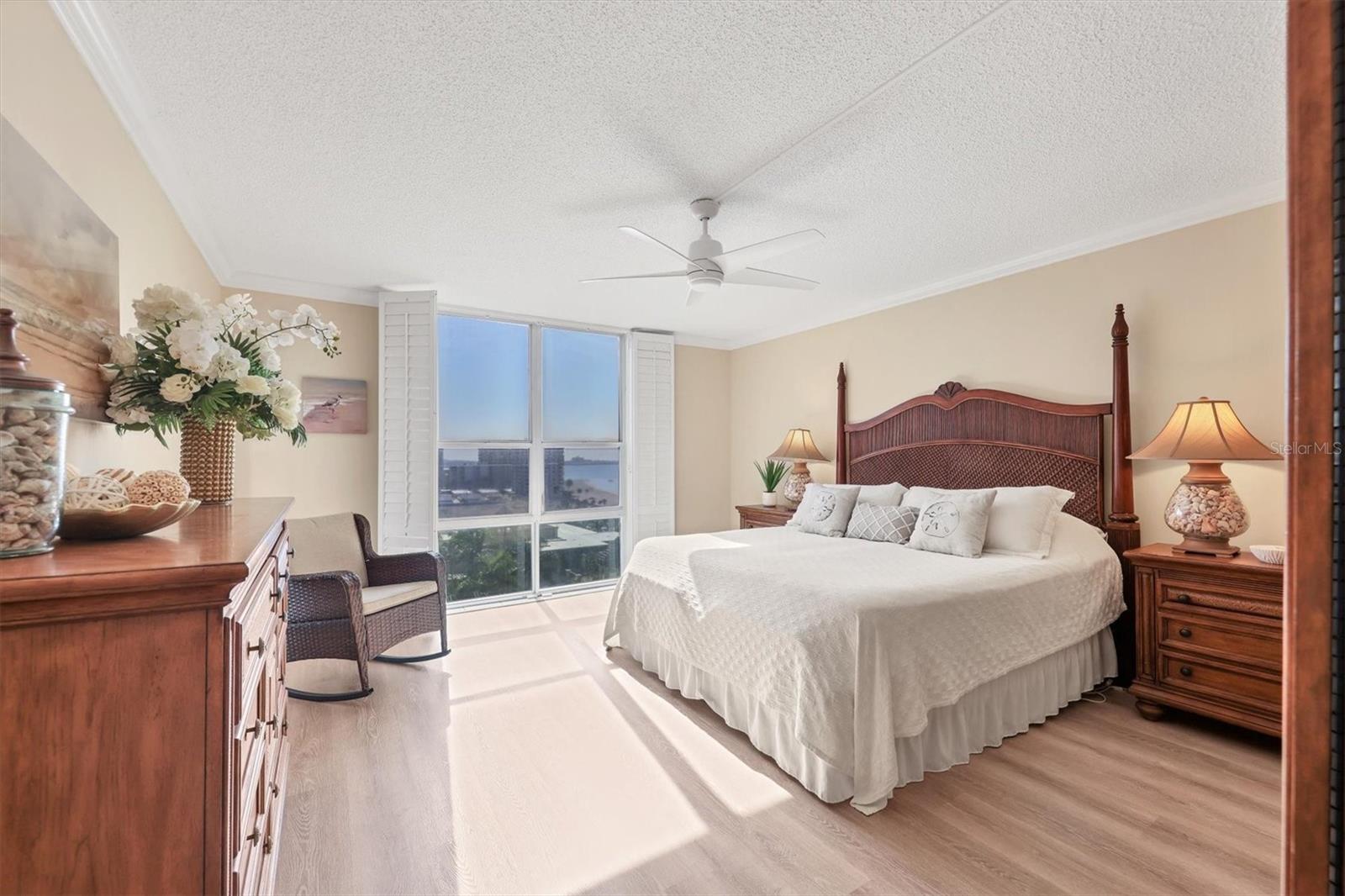 LIDO BEACH CLUB - Residential