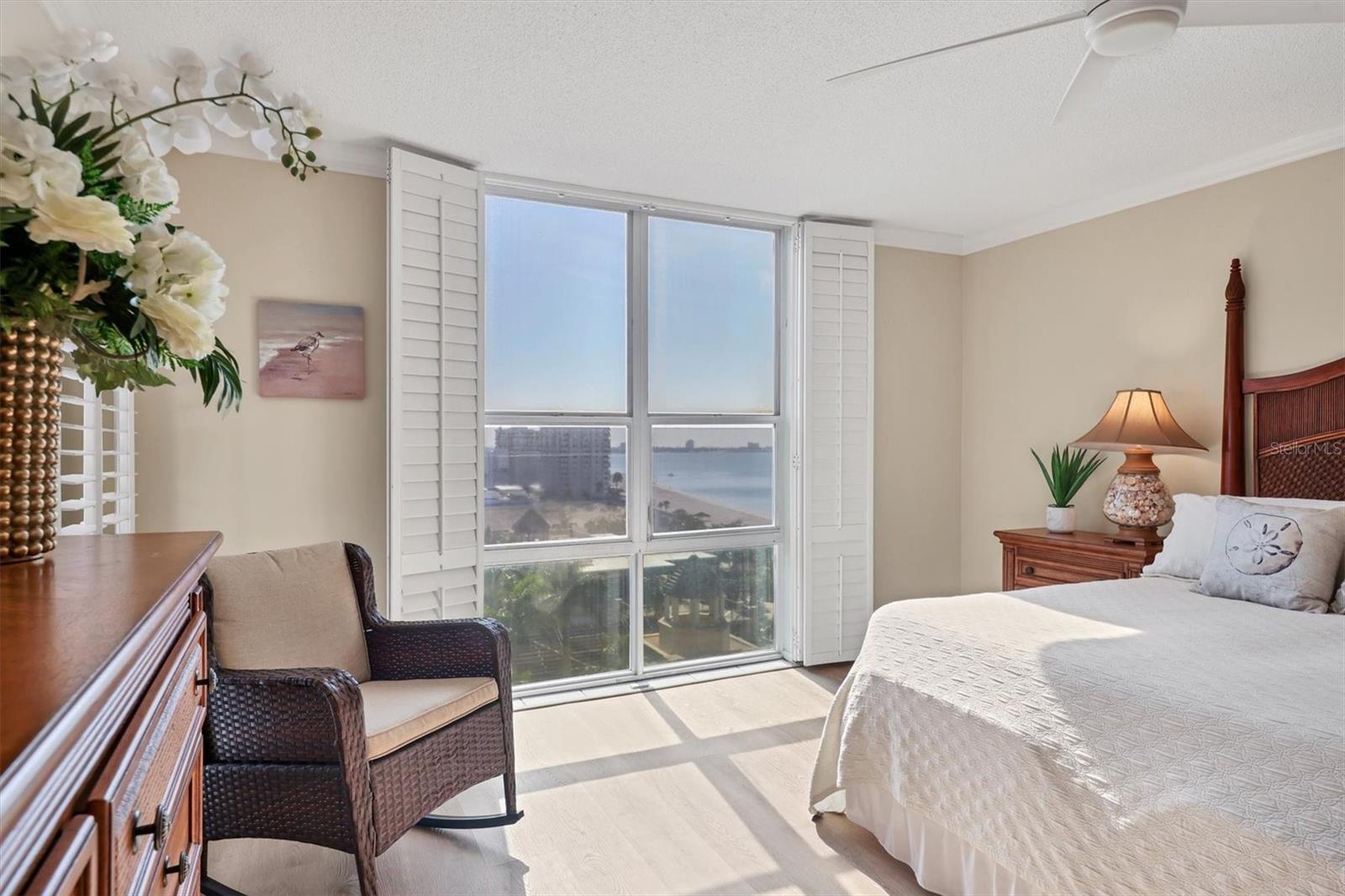 LIDO BEACH CLUB - Residential