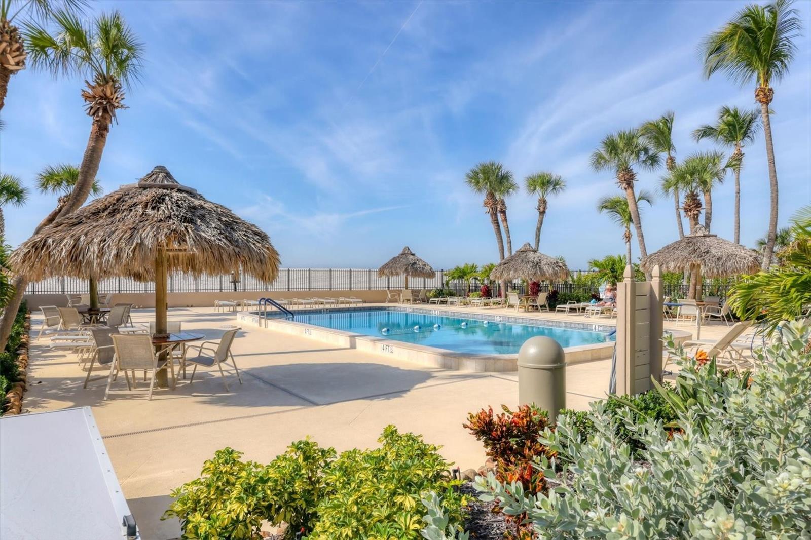 LIDO BEACH CLUB - Residential