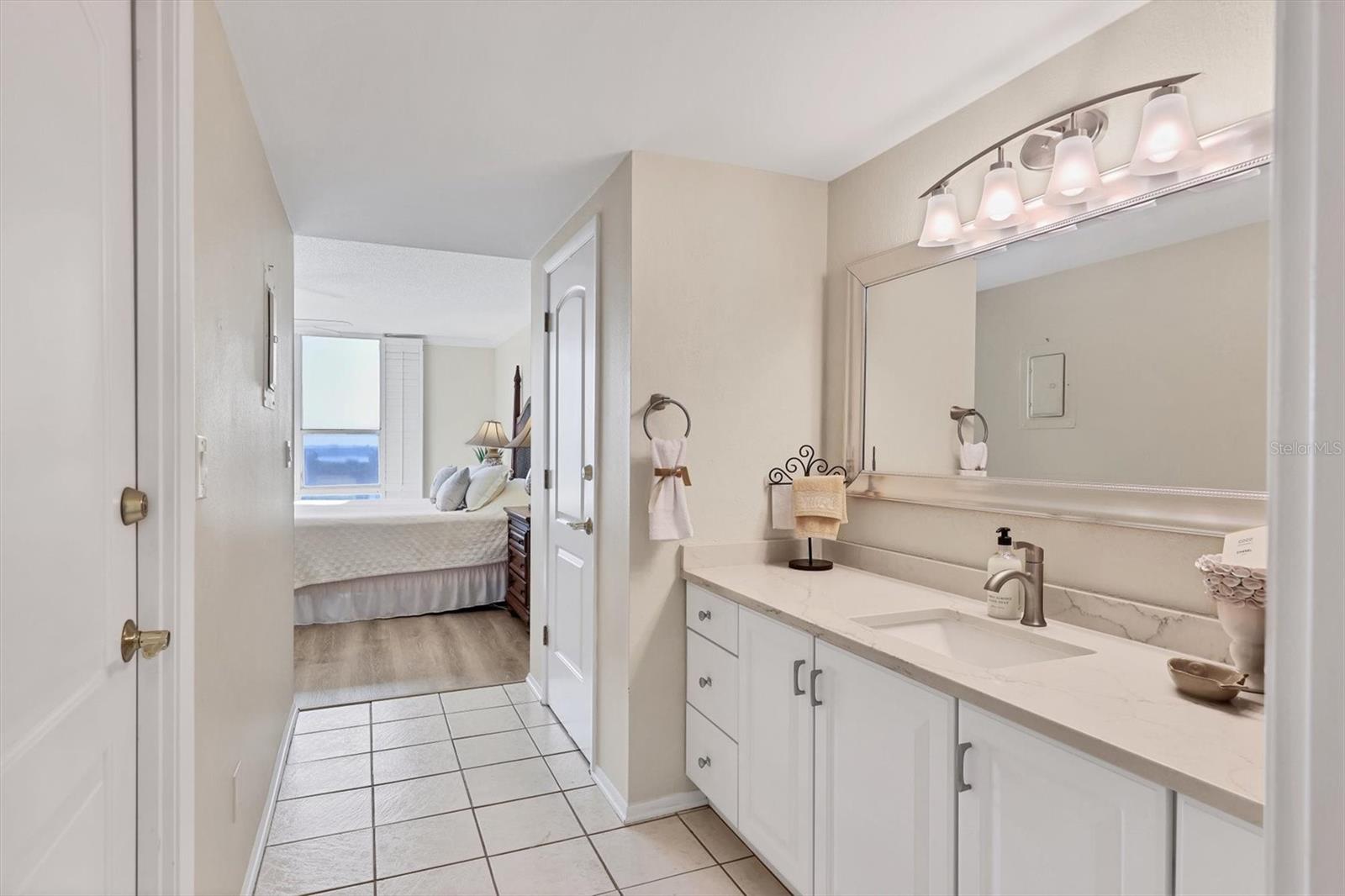 LIDO BEACH CLUB - Residential