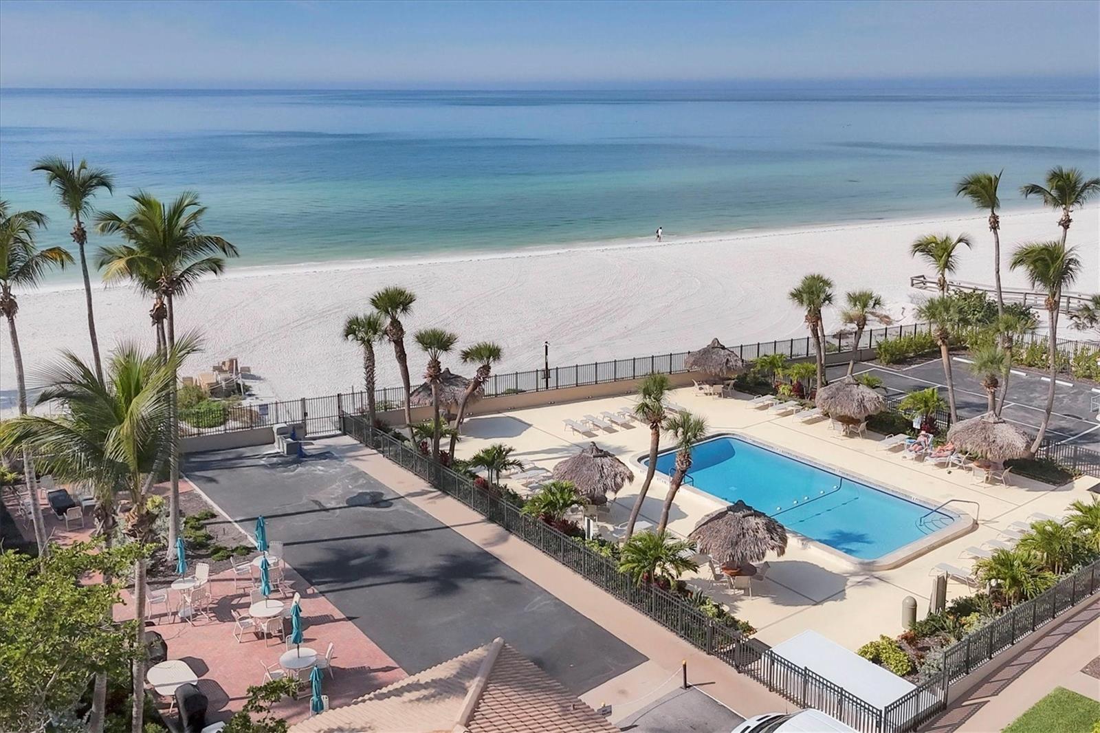 LIDO BEACH CLUB - Residential