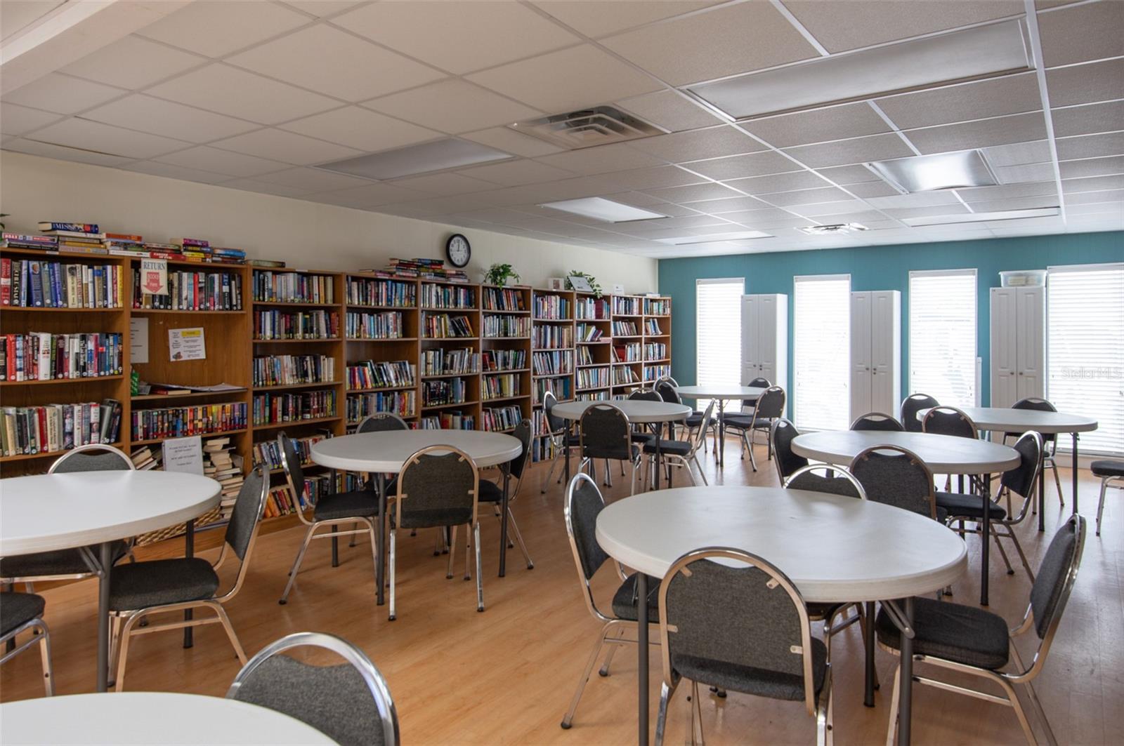 SUNSET PALMS UNREC - Residential