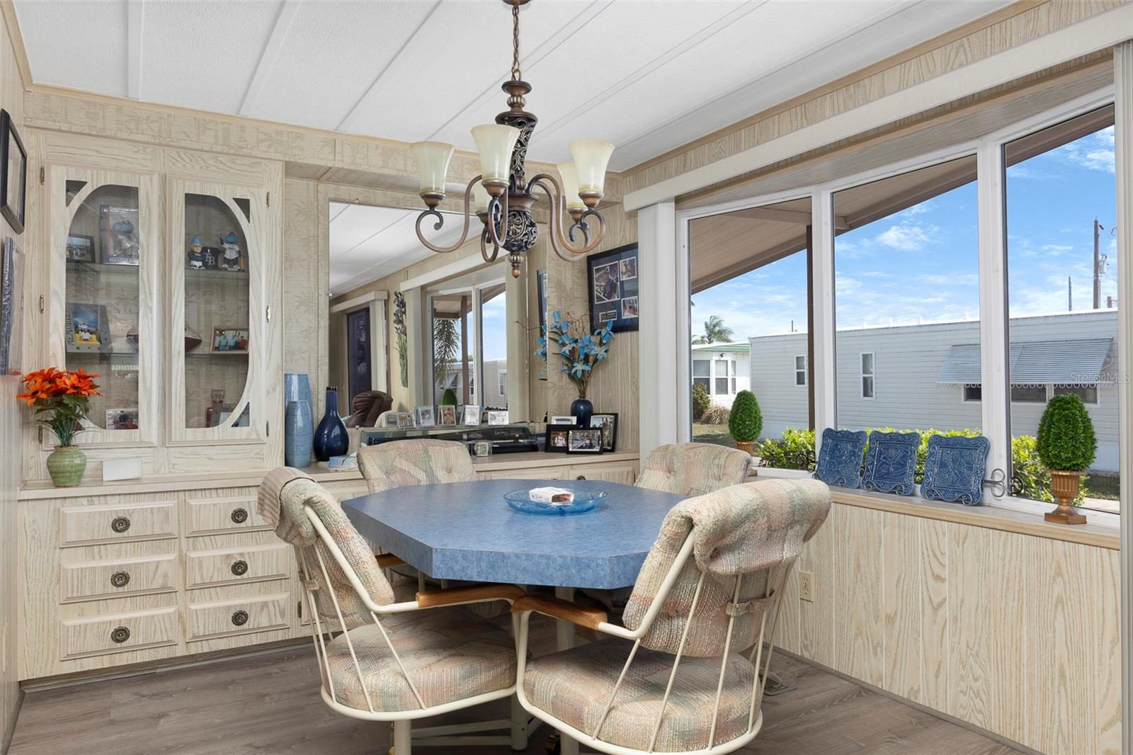 SUNSET PALMS UNREC - Residential