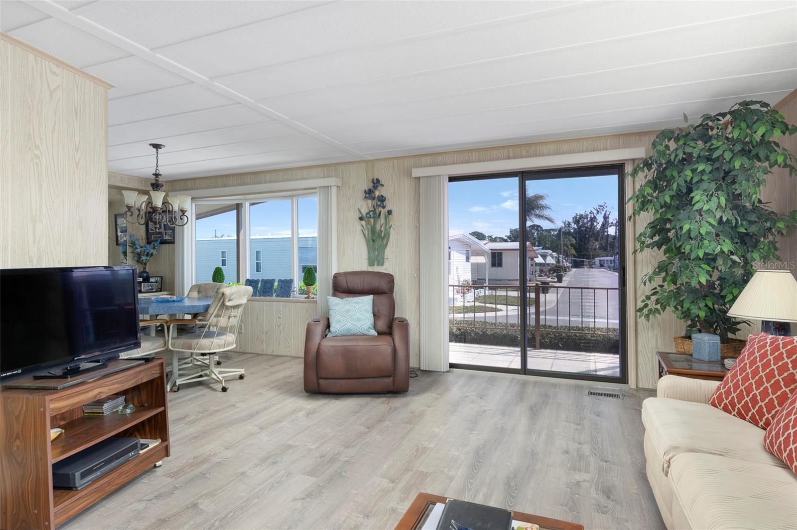 SUNSET PALMS UNREC - Residential