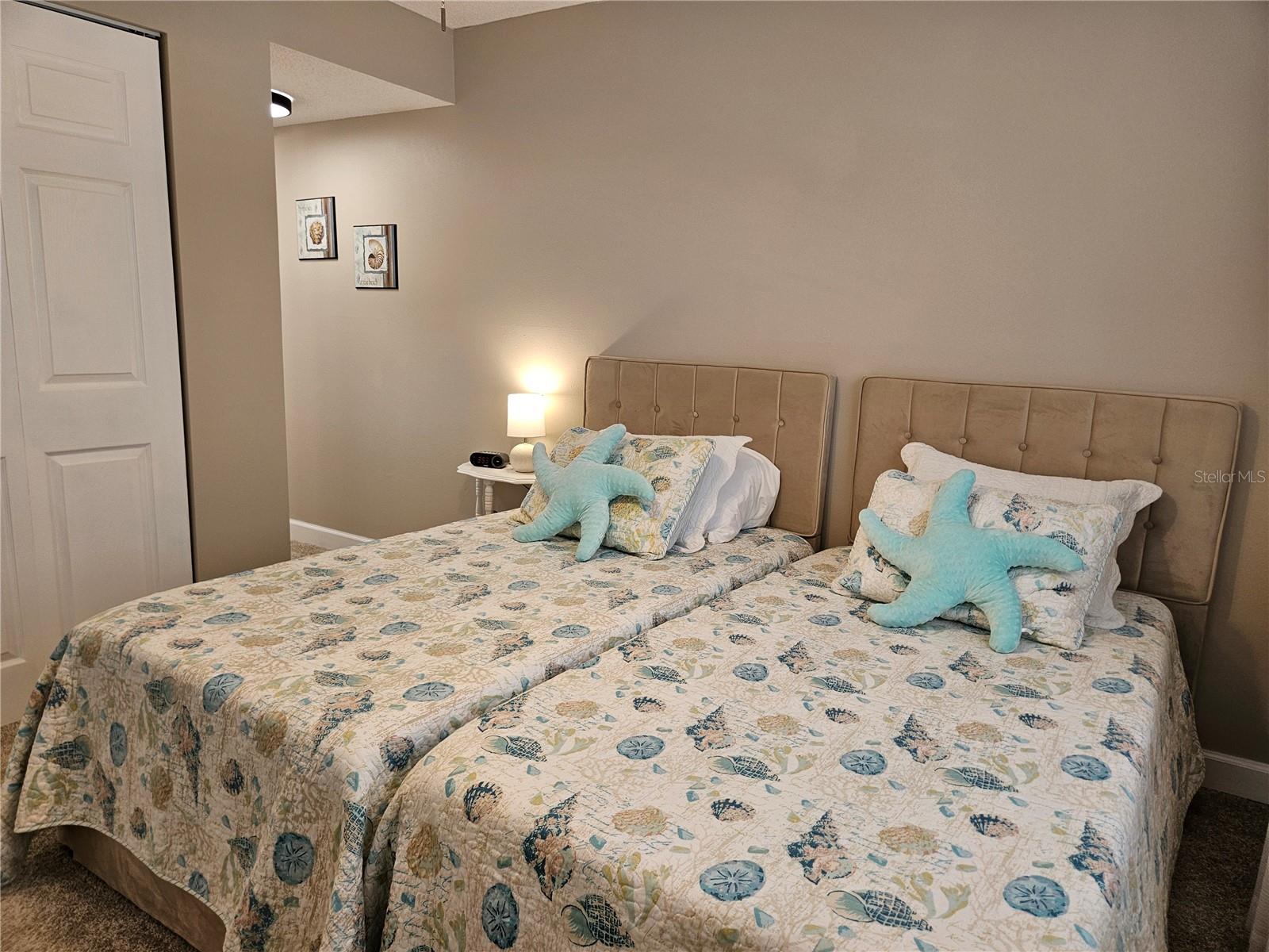 LAS PALMAS - Residential Lease
