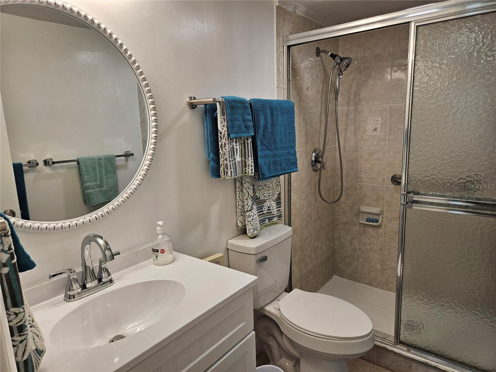 LAS PALMAS - Residential Lease