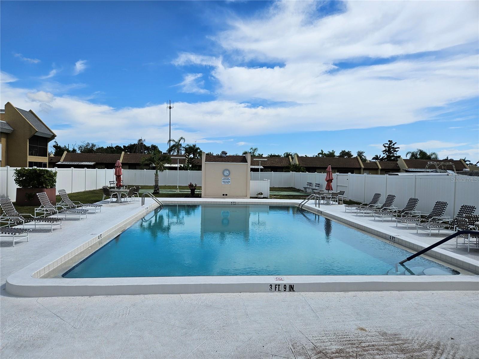 LAS PALMAS - Residential Lease