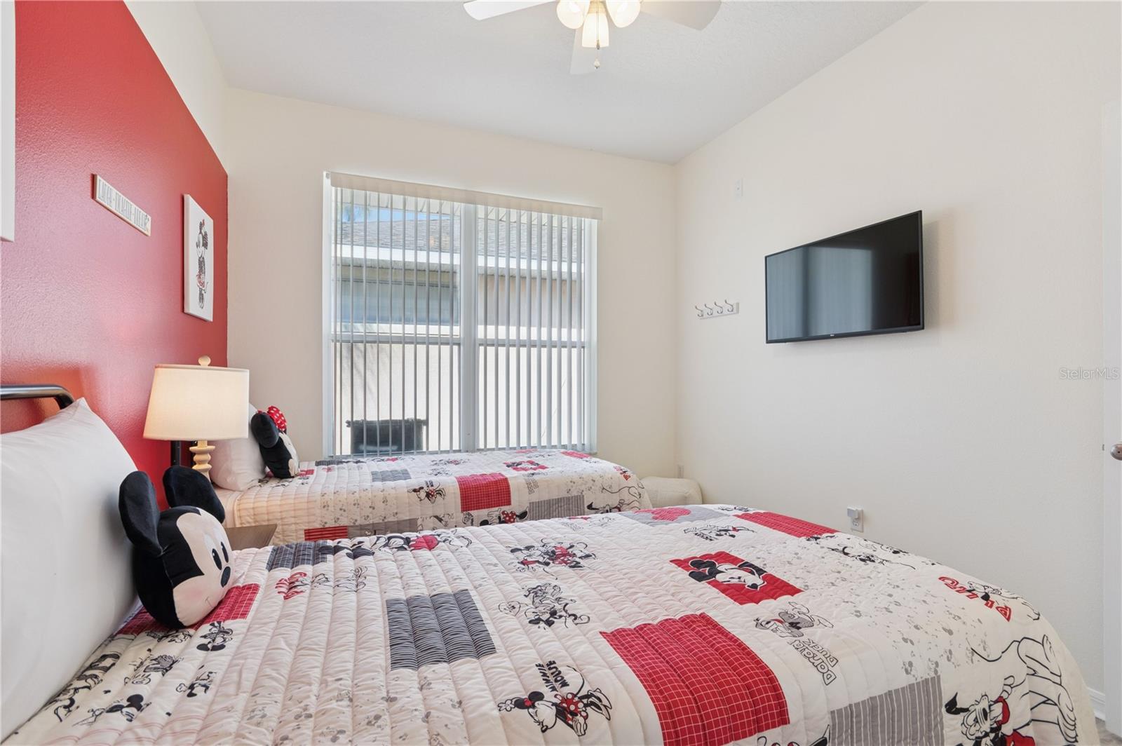 SUNSET LAKES PH 1 - Residential