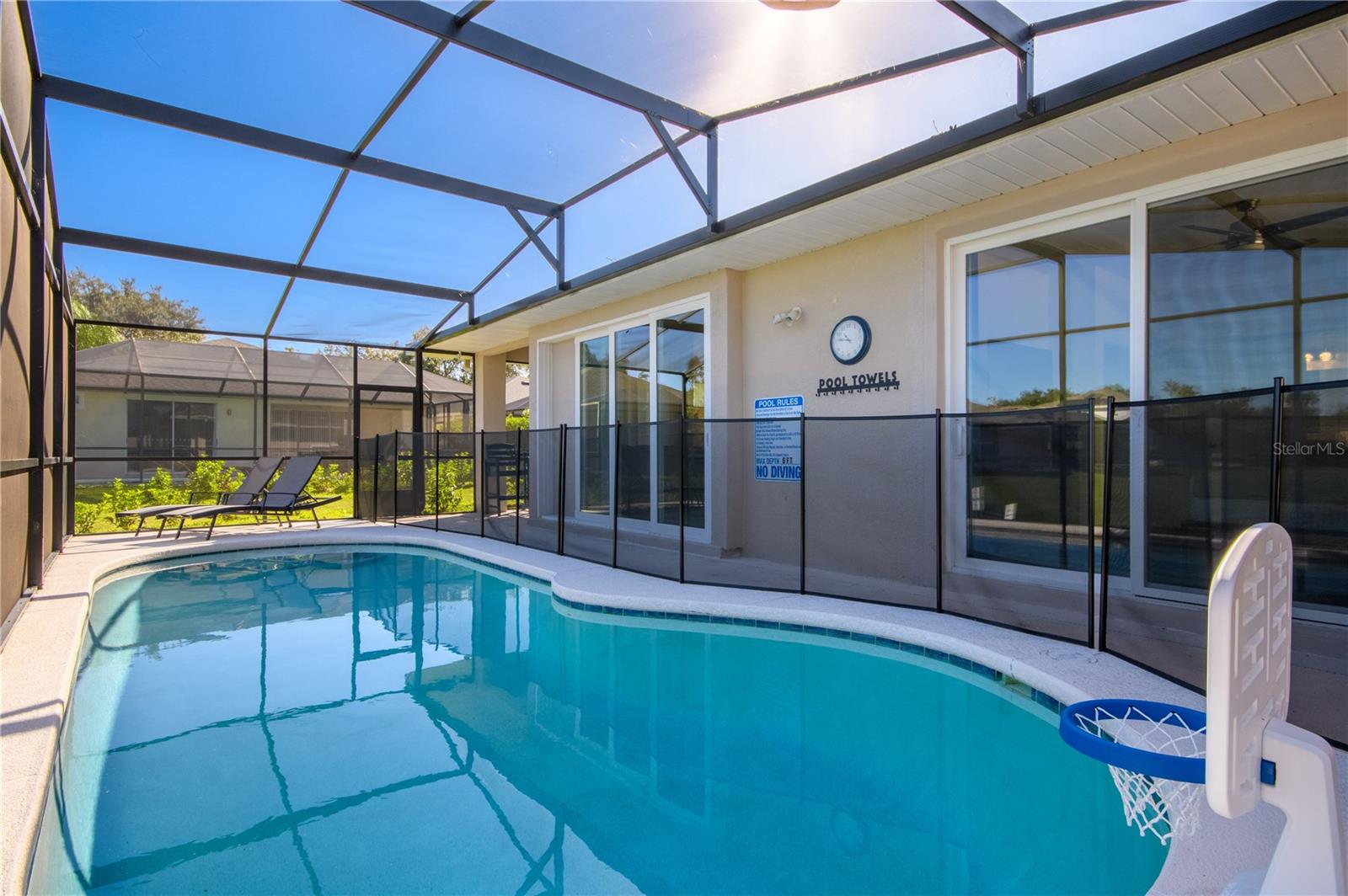 SUNSET LAKES PH 1 - Residential