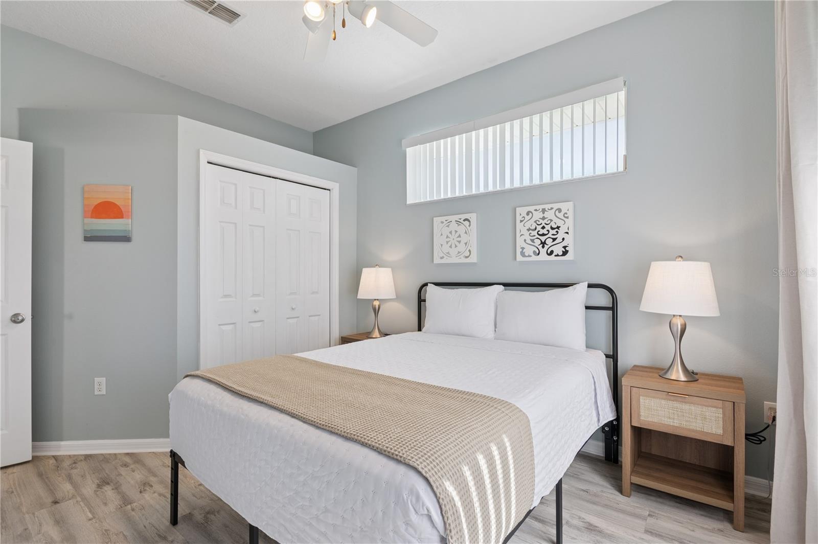 SUNSET LAKES PH 1 - Residential