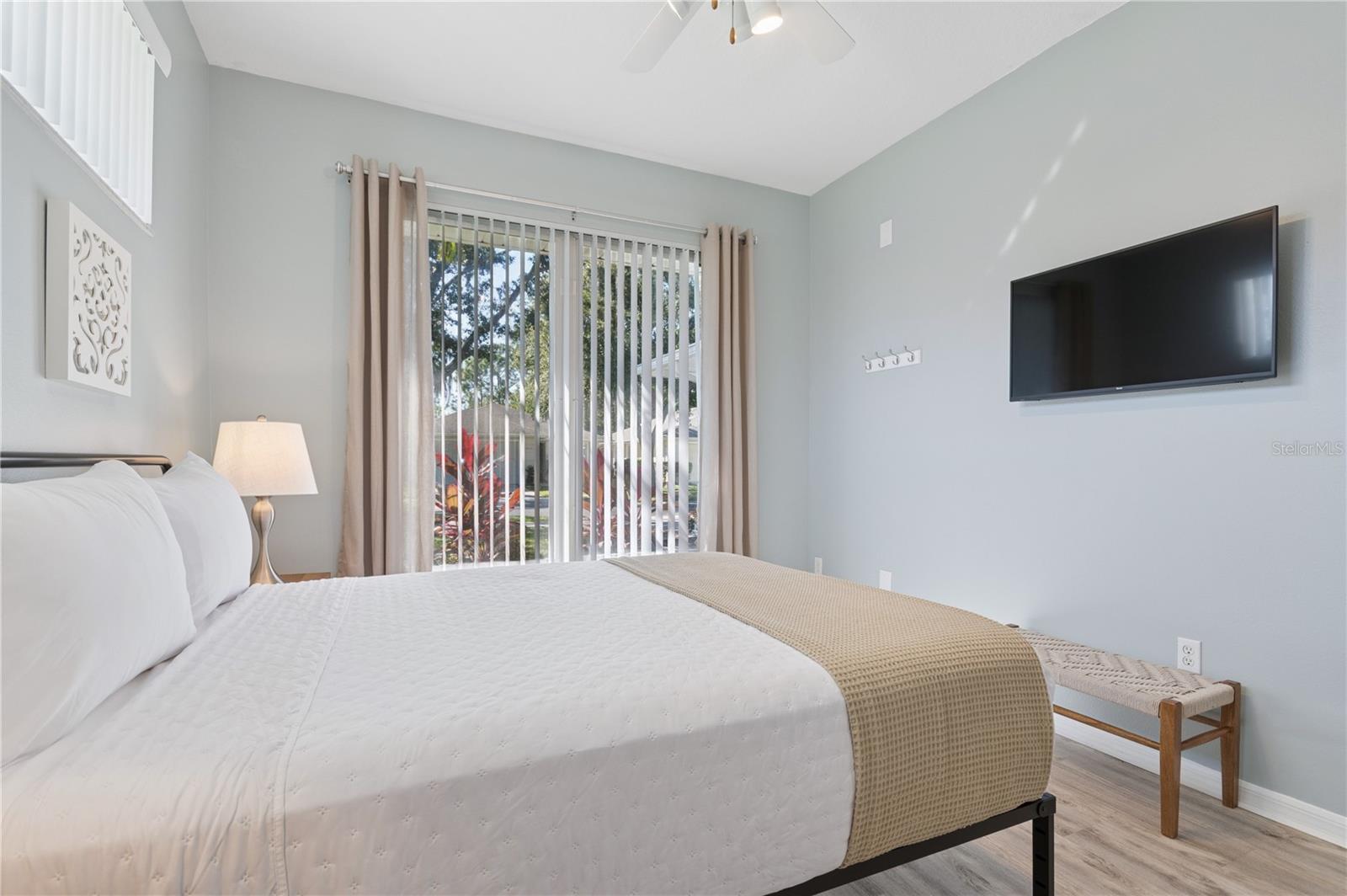 SUNSET LAKES PH 1 - Residential