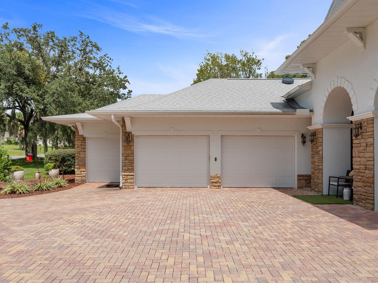 HARBOR HILLS UNIT 01 - Residential