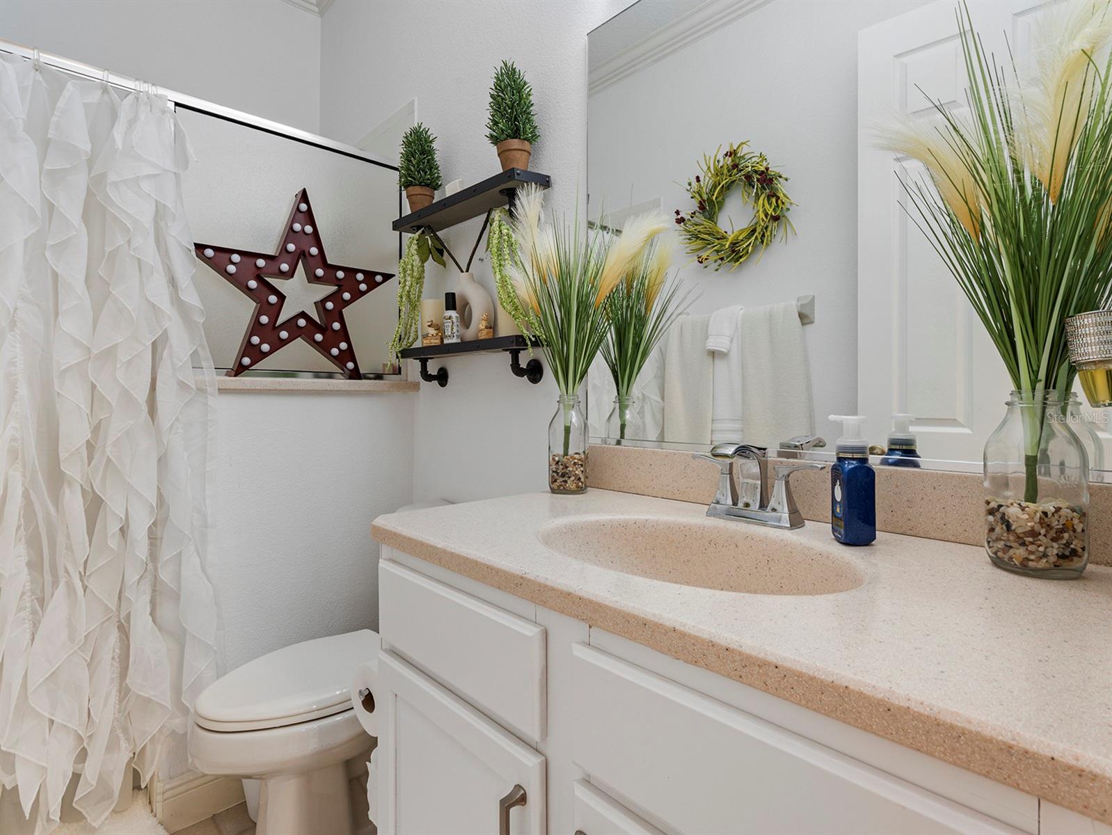 HARBOR HILLS UNIT 01 - Residential