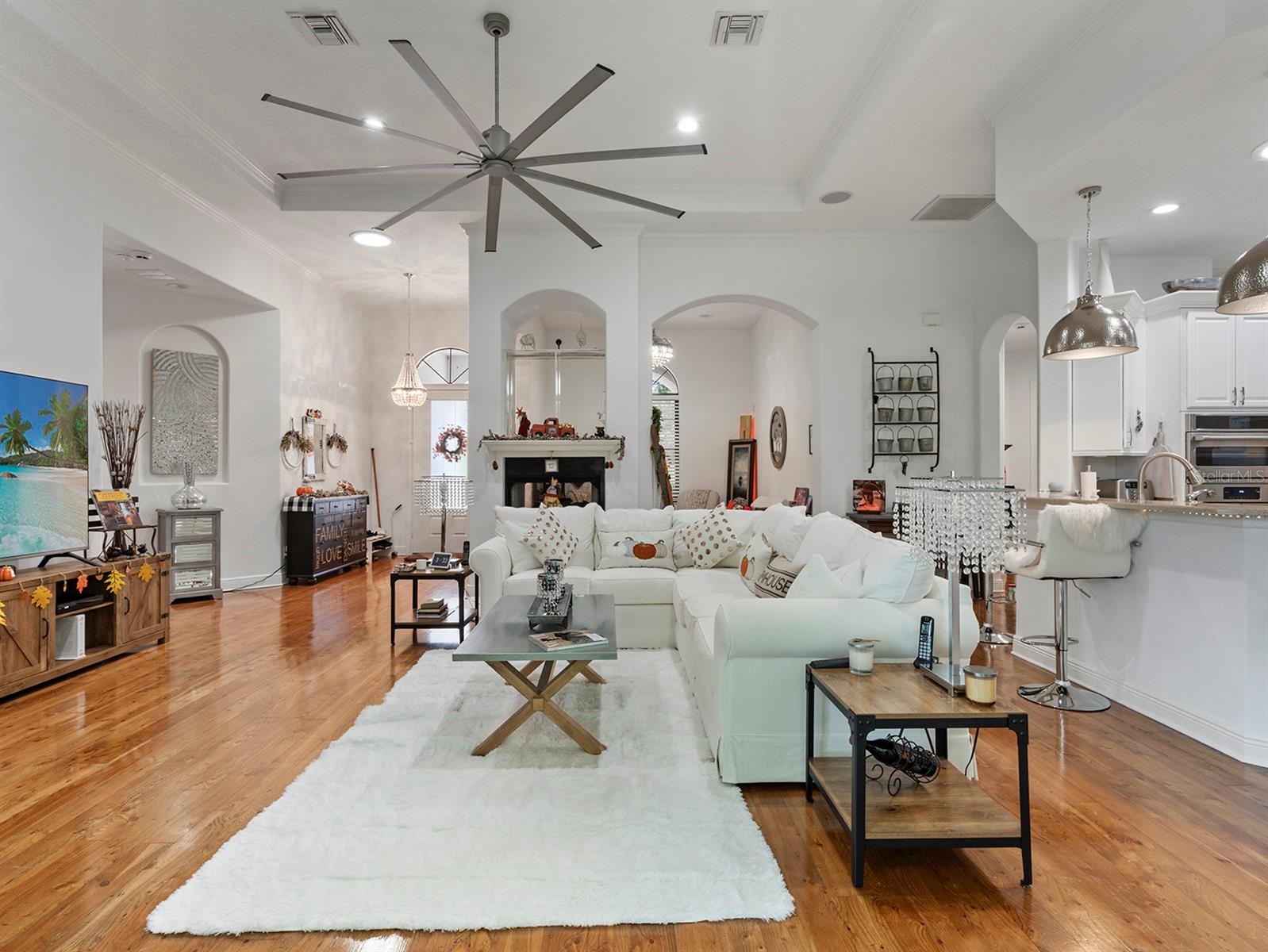 HARBOR HILLS UNIT 01 - Residential
