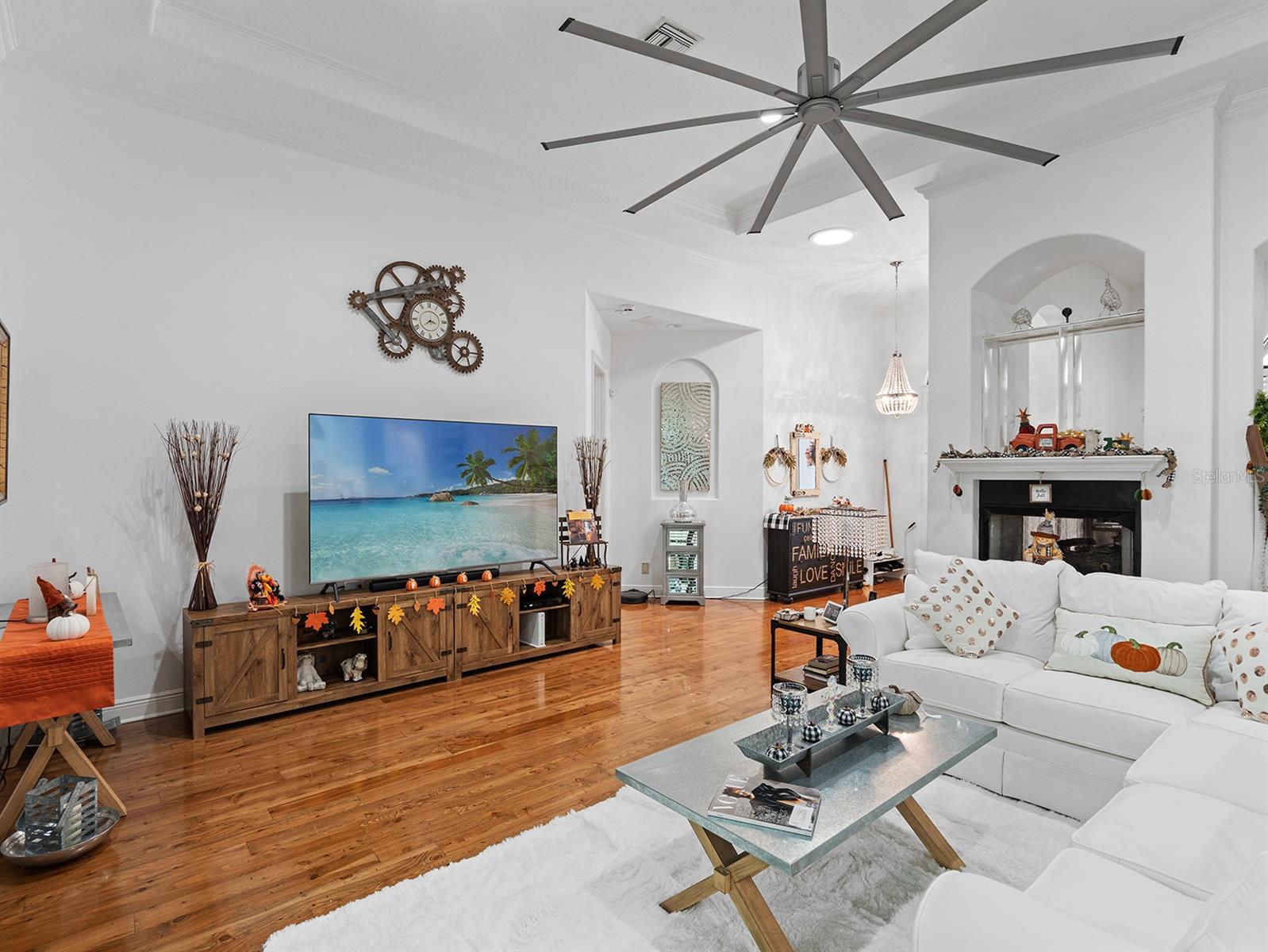 HARBOR HILLS UNIT 01 - Residential