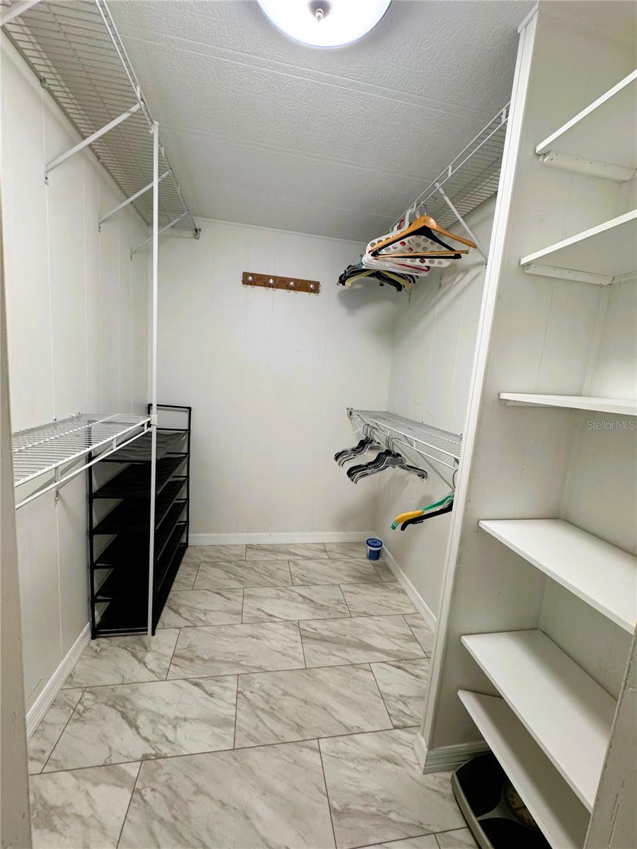 HAWTHORNE AT LEESBURG A COOP - Residential