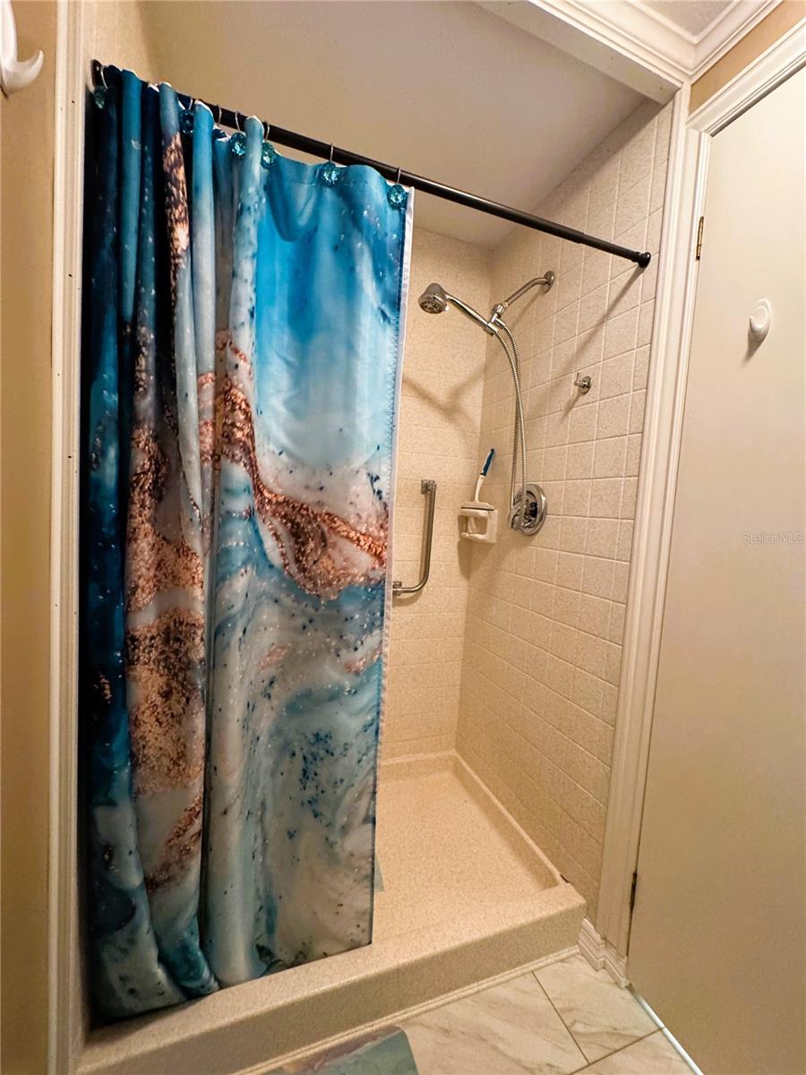 HAWTHORNE AT LEESBURG A COOP - Residential