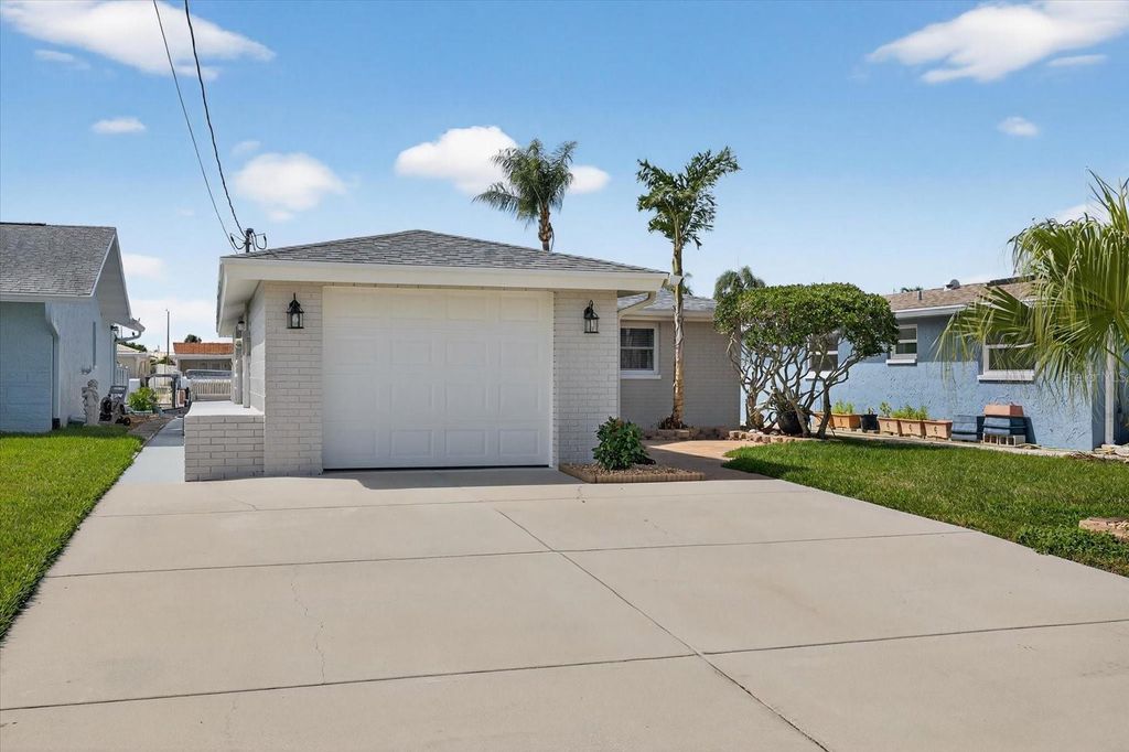 Photo of 4937 Blue Heron Drive, New Port Richey, FL 34652 (MLS # W7879505)