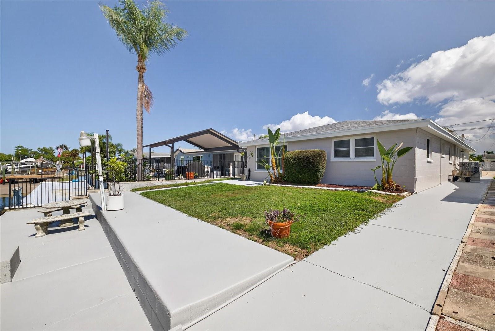GULF HARBORS - Residential
