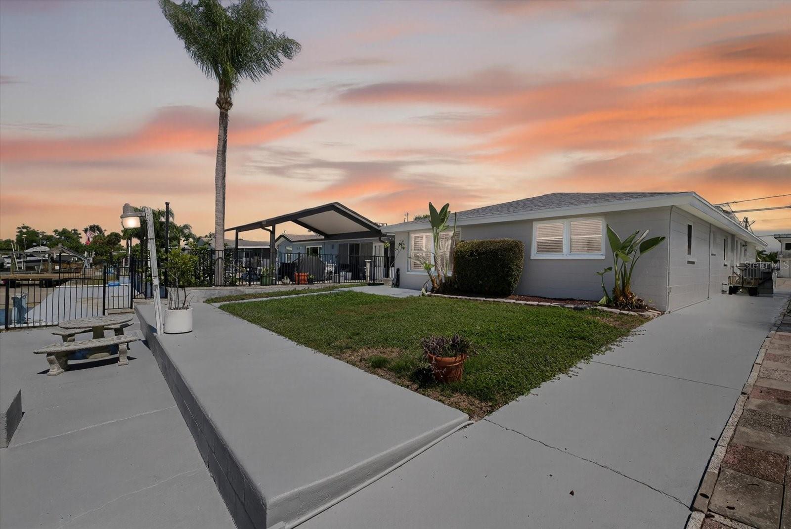 GULF HARBORS - Residential