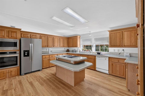 Tiny photo for 12040 SE 94th Court, Belleview, FL 34420 (MLS # G5118006)