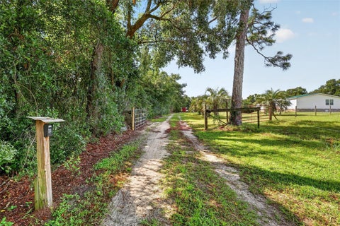 Tiny photo for 12040 SE 94th Court, Belleview, FL 34420 (MLS # G5118006)