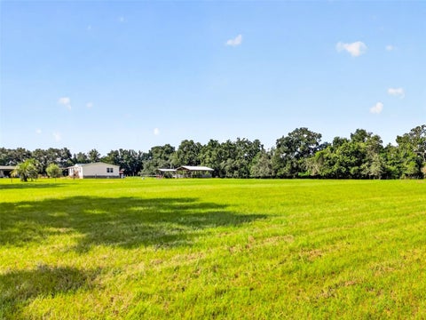 Tiny photo for 12040 SE 94th Court, Belleview, FL 34420 (MLS # G5118006)