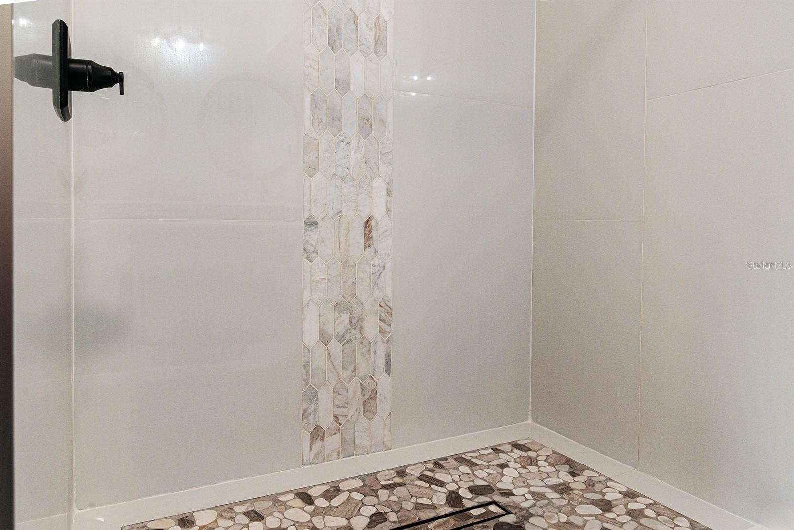 SANFORDS SUBSTANTIAL FARMS - Residential