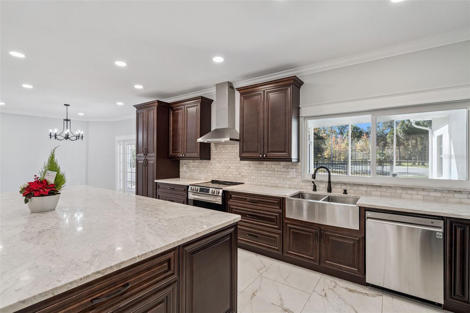 SANFORDS SUBSTANTIAL FARMS - Residential