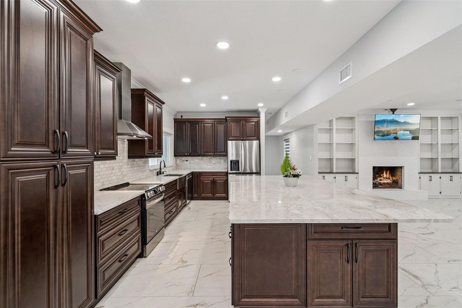 SANFORDS SUBSTANTIAL FARMS - Residential