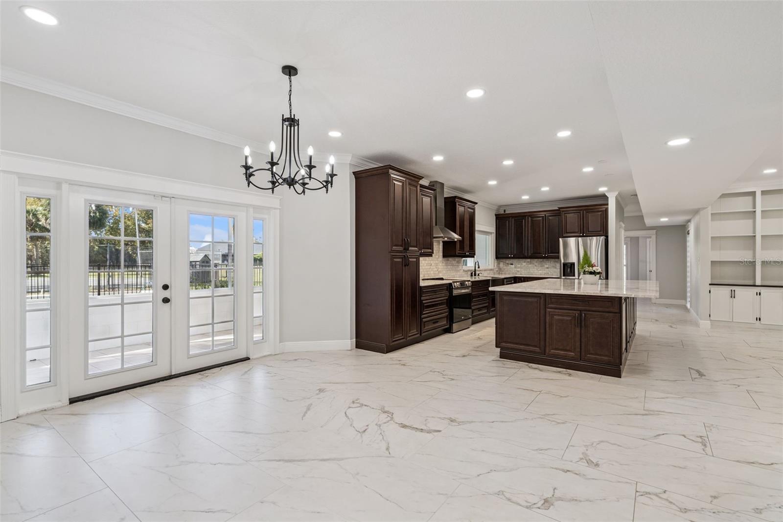 SANFORDS SUBSTANTIAL FARMS - Residential