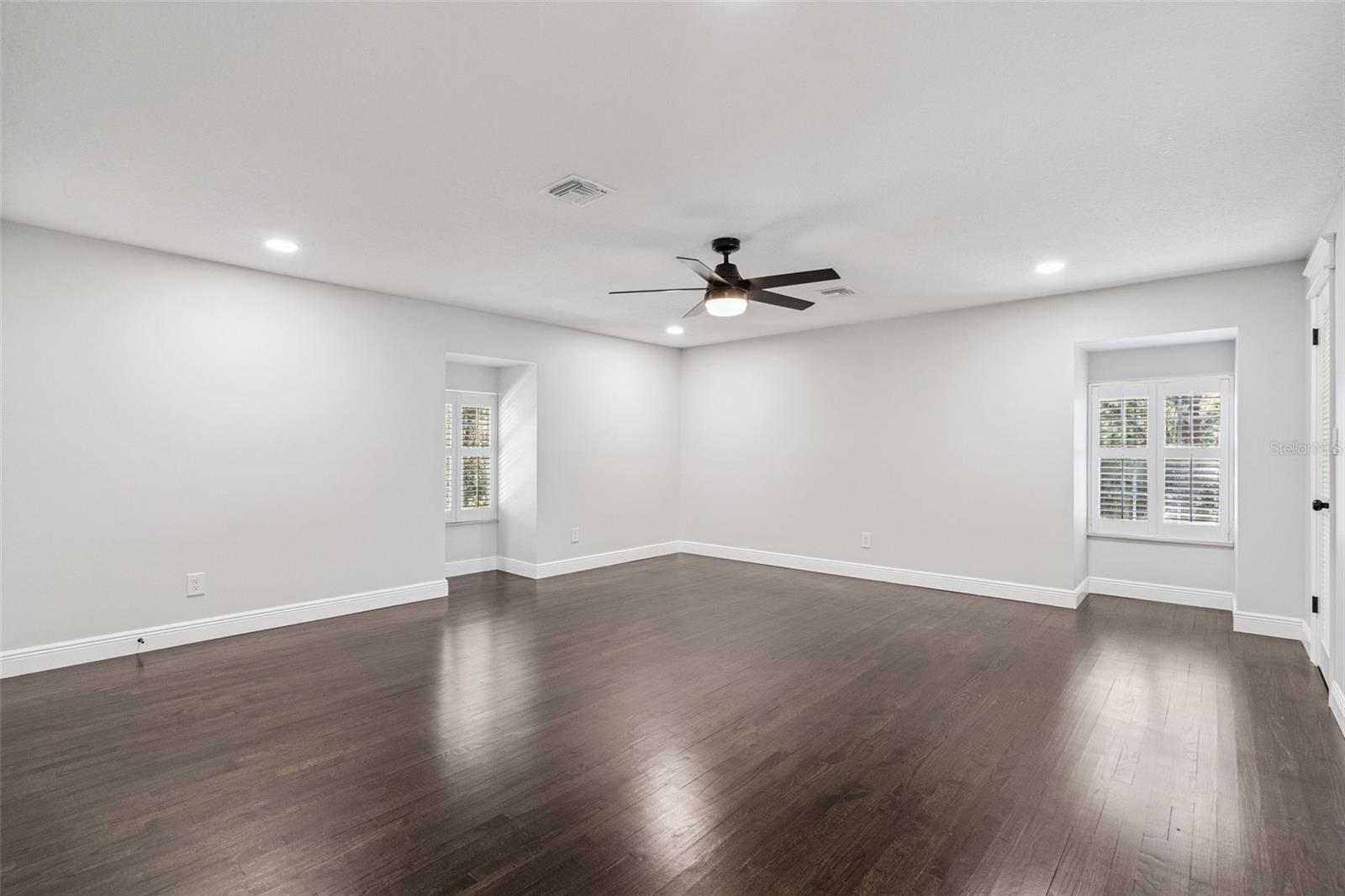 SANFORDS SUBSTANTIAL FARMS - Residential