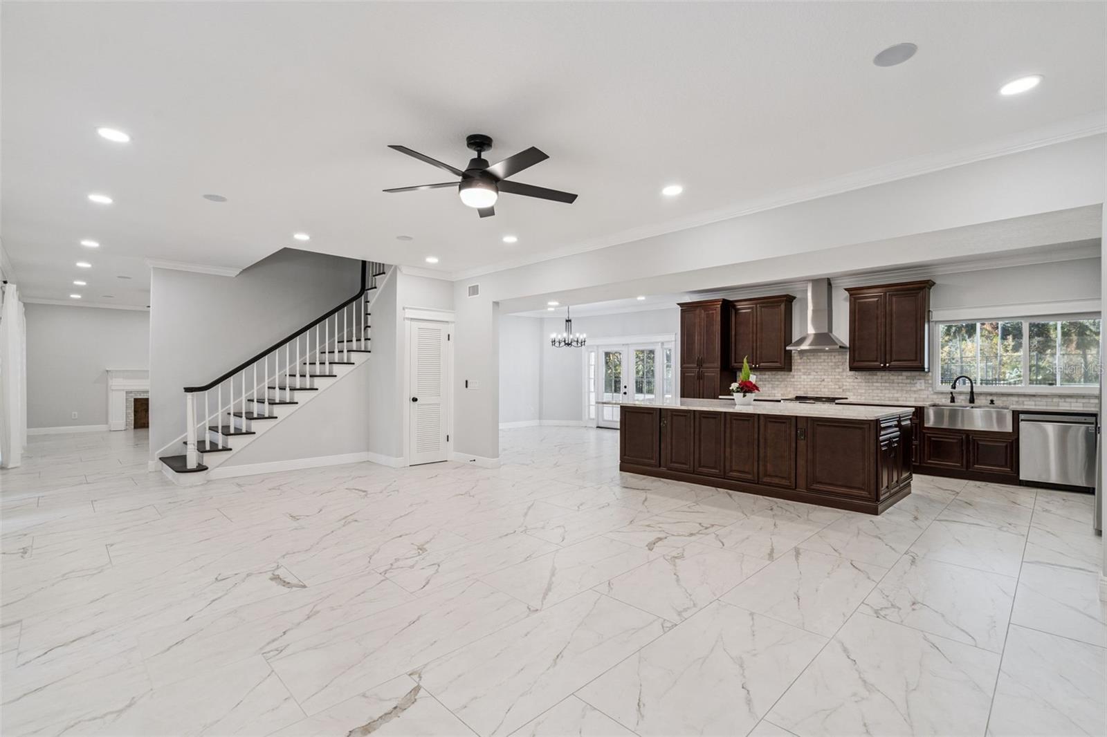 SANFORDS SUBSTANTIAL FARMS - Residential