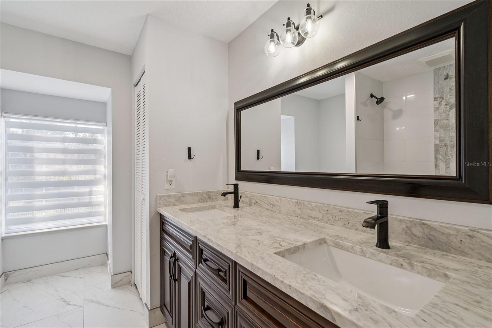 SANFORDS SUBSTANTIAL FARMS - Residential