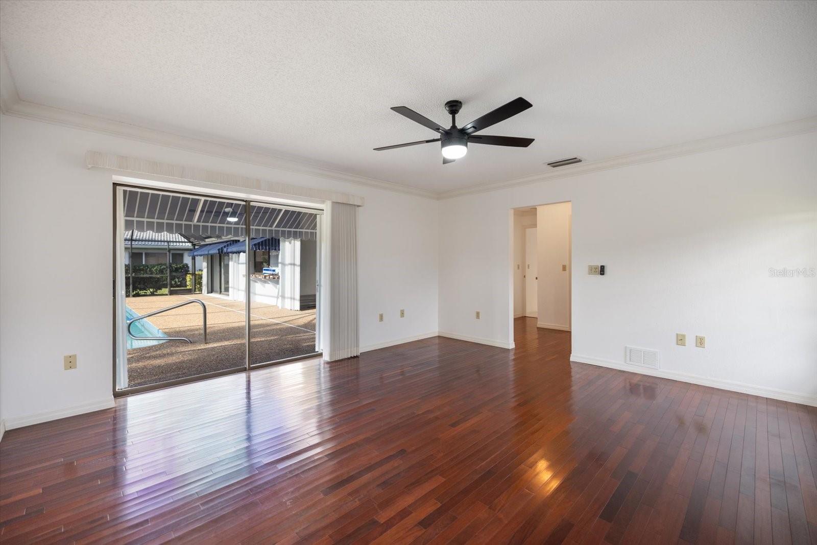 VENICE GARDENS SEC 2 - Residential