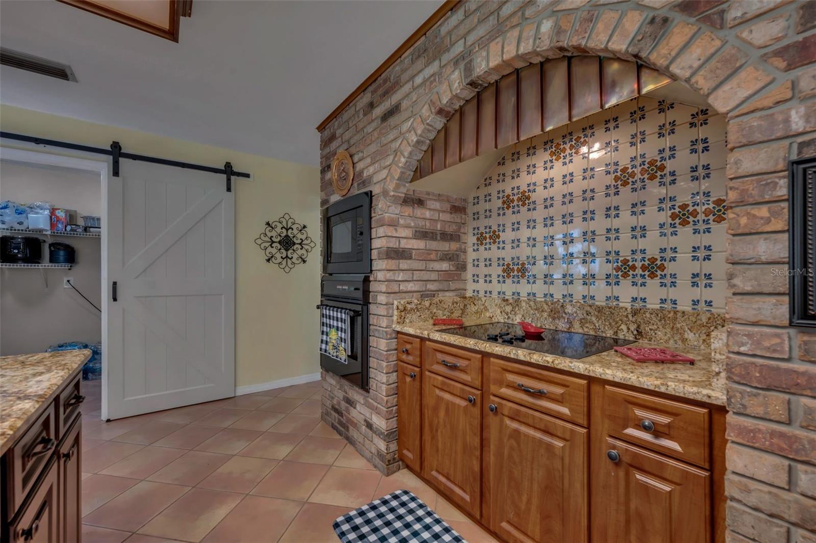 WILSONS 01/4 SW 01/4 - Residential