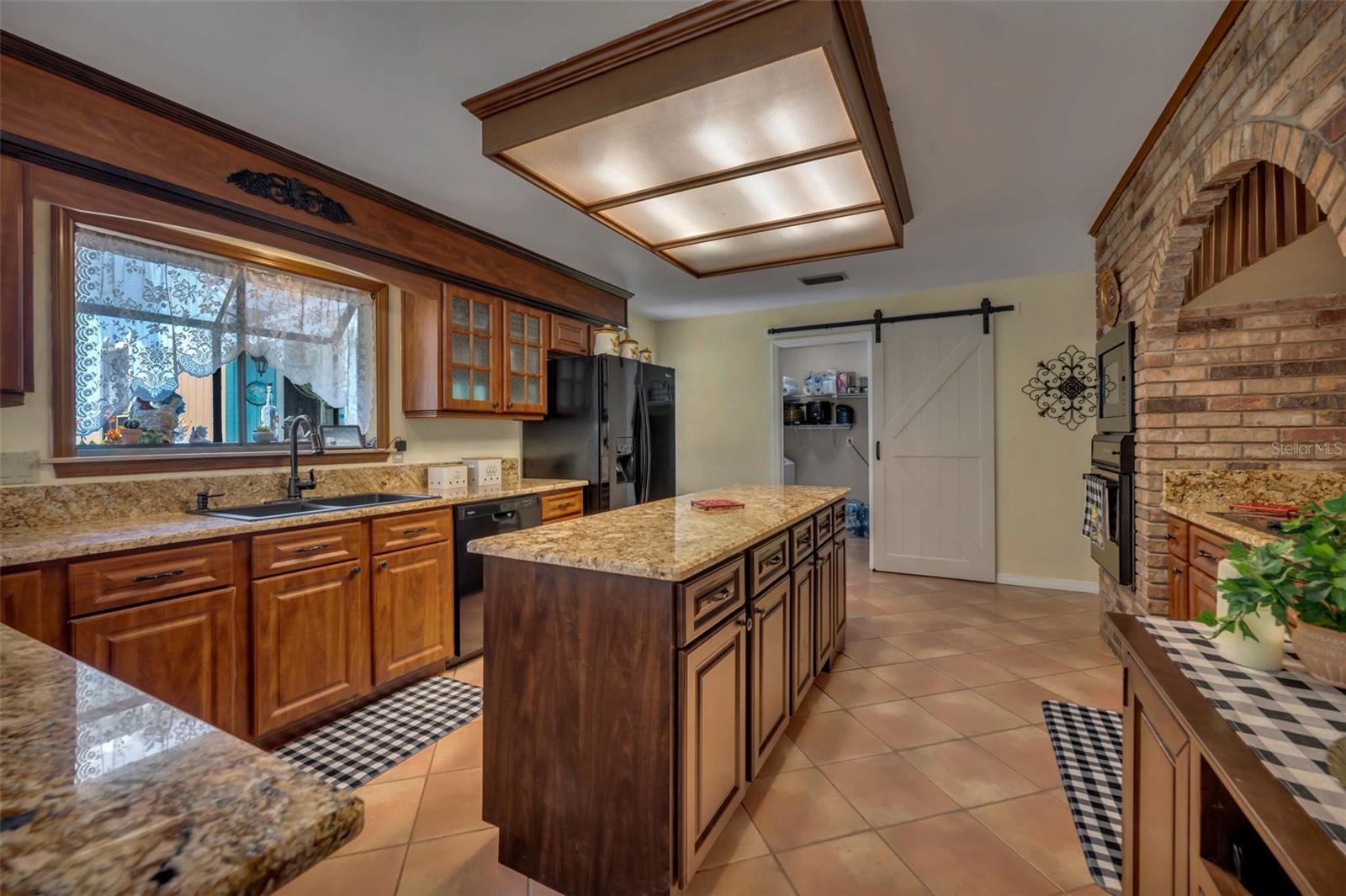 WILSONS 01/4 SW 01/4 - Residential