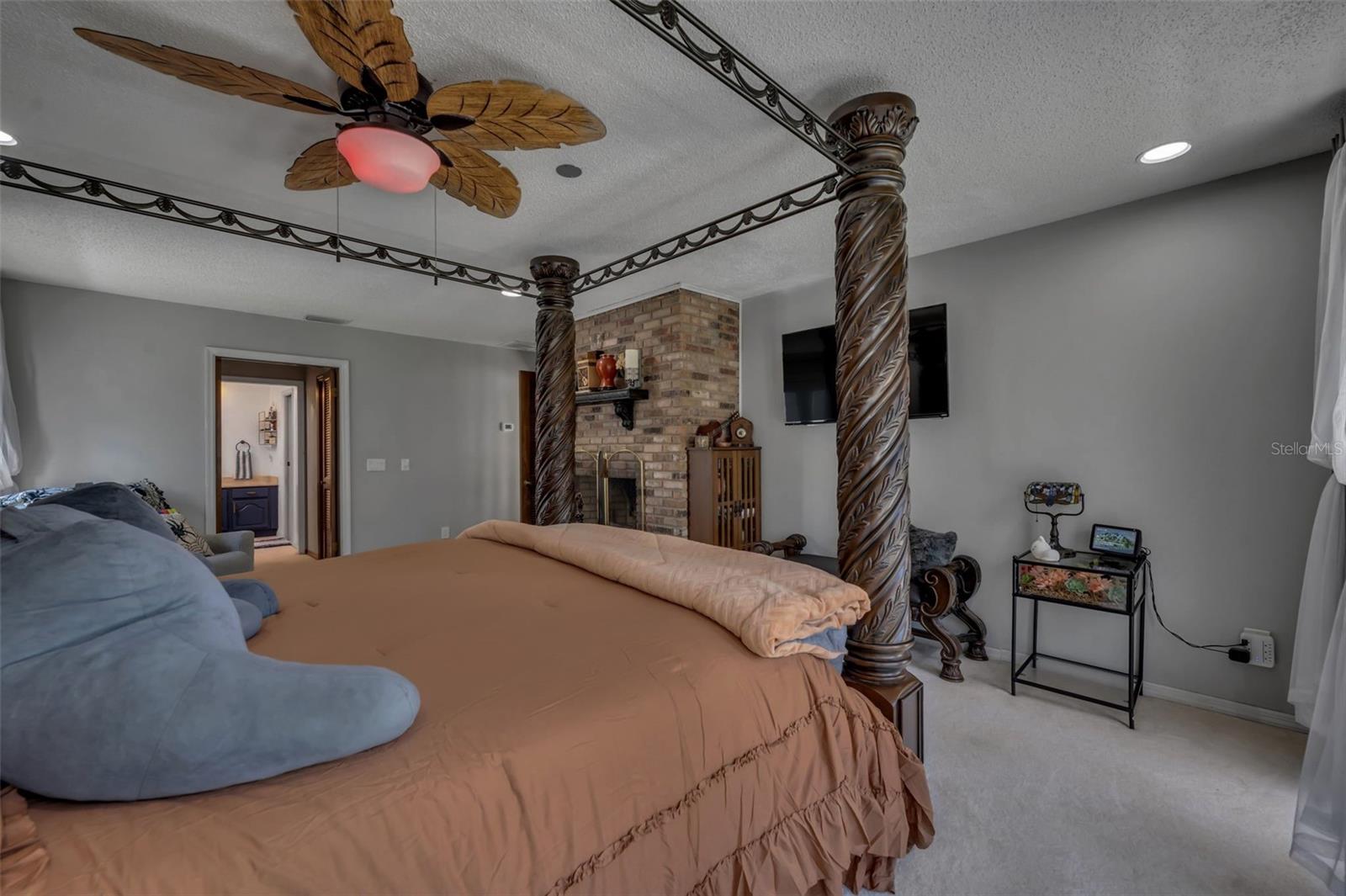 WILSONS 01/4 SW 01/4 - Residential