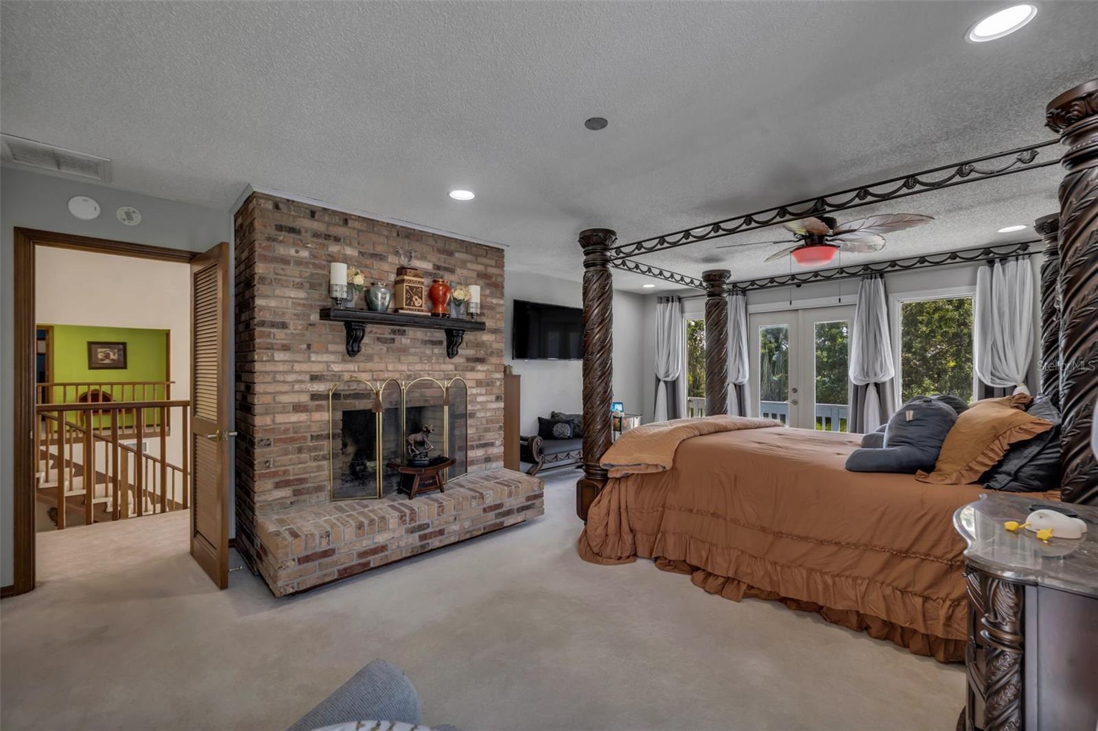 WILSONS 01/4 SW 01/4 - Residential