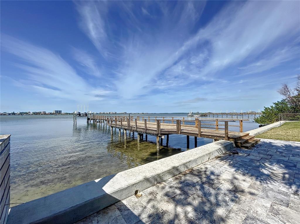 PALM BLUFF - Residential