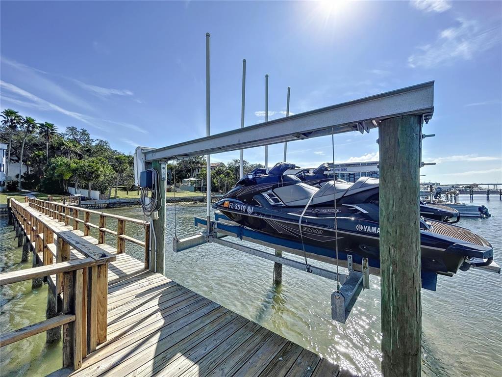 PALM BLUFF - Residential